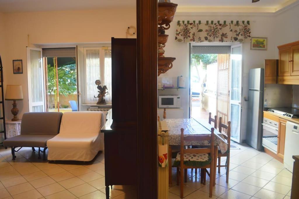 Appartamento In Via Calvi Λίντο ντι Όστια Εξωτερικό φωτογραφία